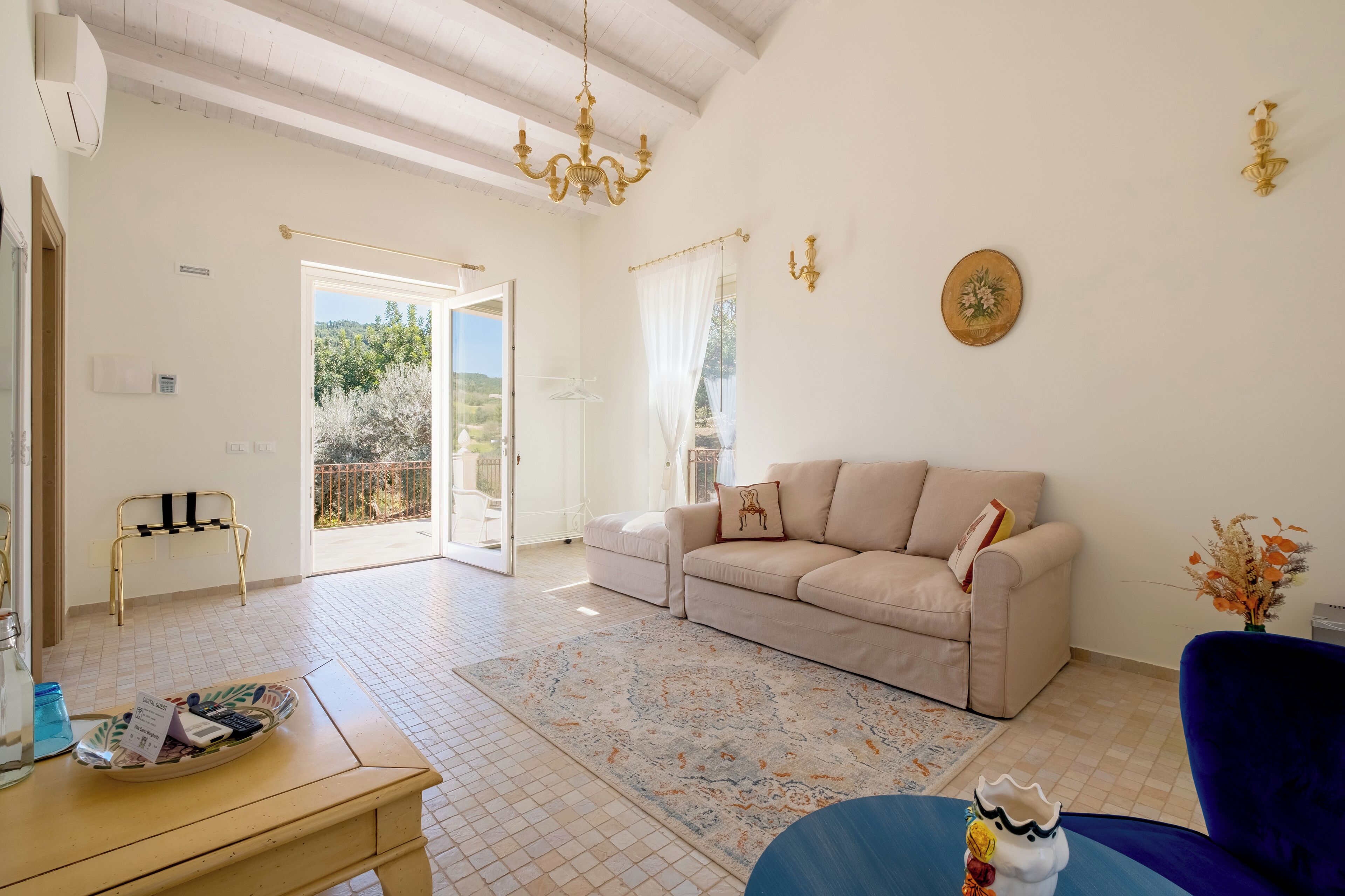 Panoramic-Suite, 1 Schlafzimmer, eigenes Bad, Gartenblick | Individuell dekoriert, individuell eingerichtet, Schreibtisch