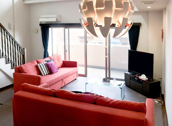 Apartment (803) | Living area