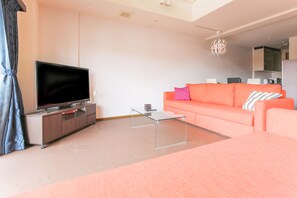 Apartment (803) | Living area