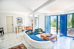 TV - Villa opposite Citadelle - Villefranche sur Mer (Villefranche-sur-Mer)