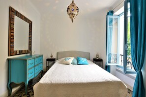 3 chambres, fer et planche à repasser, Wi-Fi, draps fournis