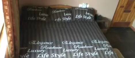 20 bedrooms, iron/ironing board, WiFi, bed sheets