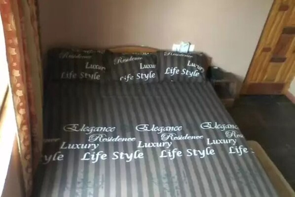 20 slaapkamers, een strijkplank/strijkijzer, wifi, beddengoed