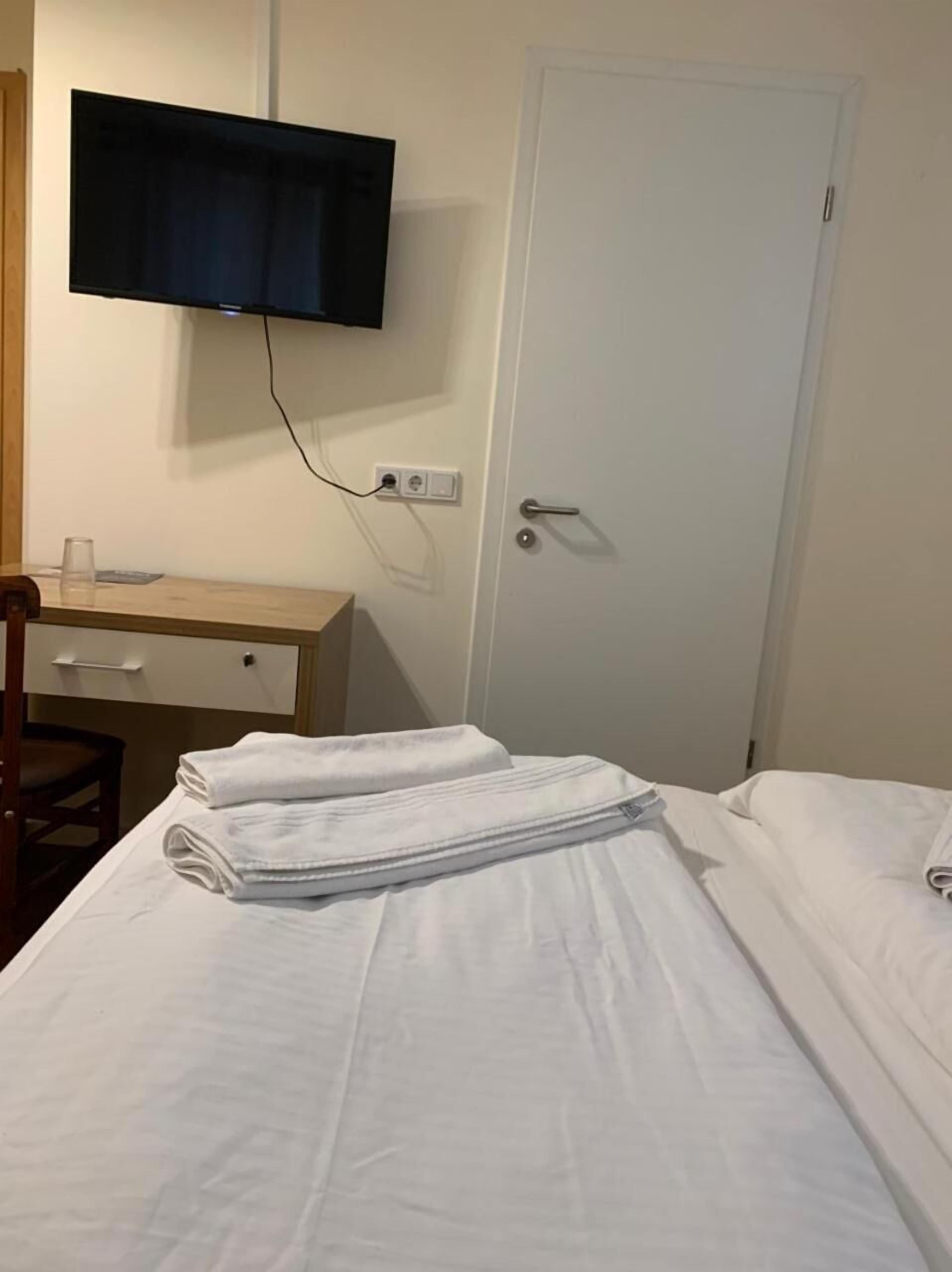 egyptian cotton sheets, premium bedding, individually decorated