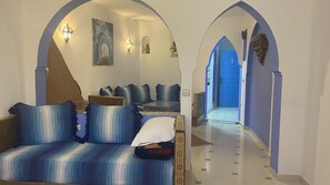Laptop workspace, free WiFi, bed sheets - Casa Blue Star (Chefchaouen)