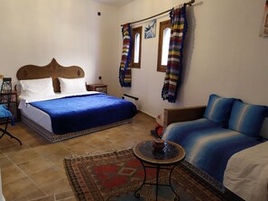 Laptop workspace, free WiFi, bed sheets - Casa Blue Star (Chefchaouen)