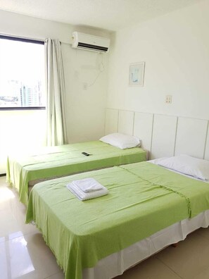 Hochwertige Bettwaren, Minibar, Zimmersafe, individuell eingerichtet