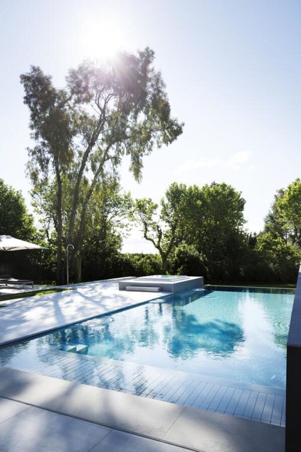 Pool - ROOM "LA MAURELLE" (Autignac)