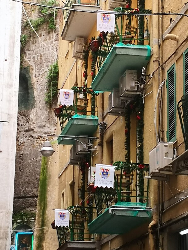 Exterior - 'O Vic' Stritt (Naples)