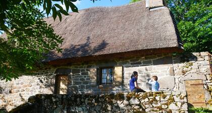 Pieni Auvergne-talo vuoristokeskuksessa