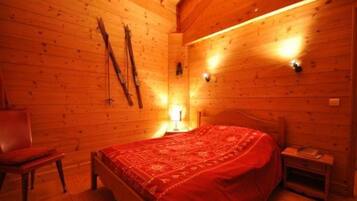 7 bedrooms, iron/ironing board, travel crib, free WiFi