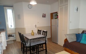 Interior - Bellalaurann shops, beach, Intra-Muros / 10 minutes walk (Saint-Malo)
