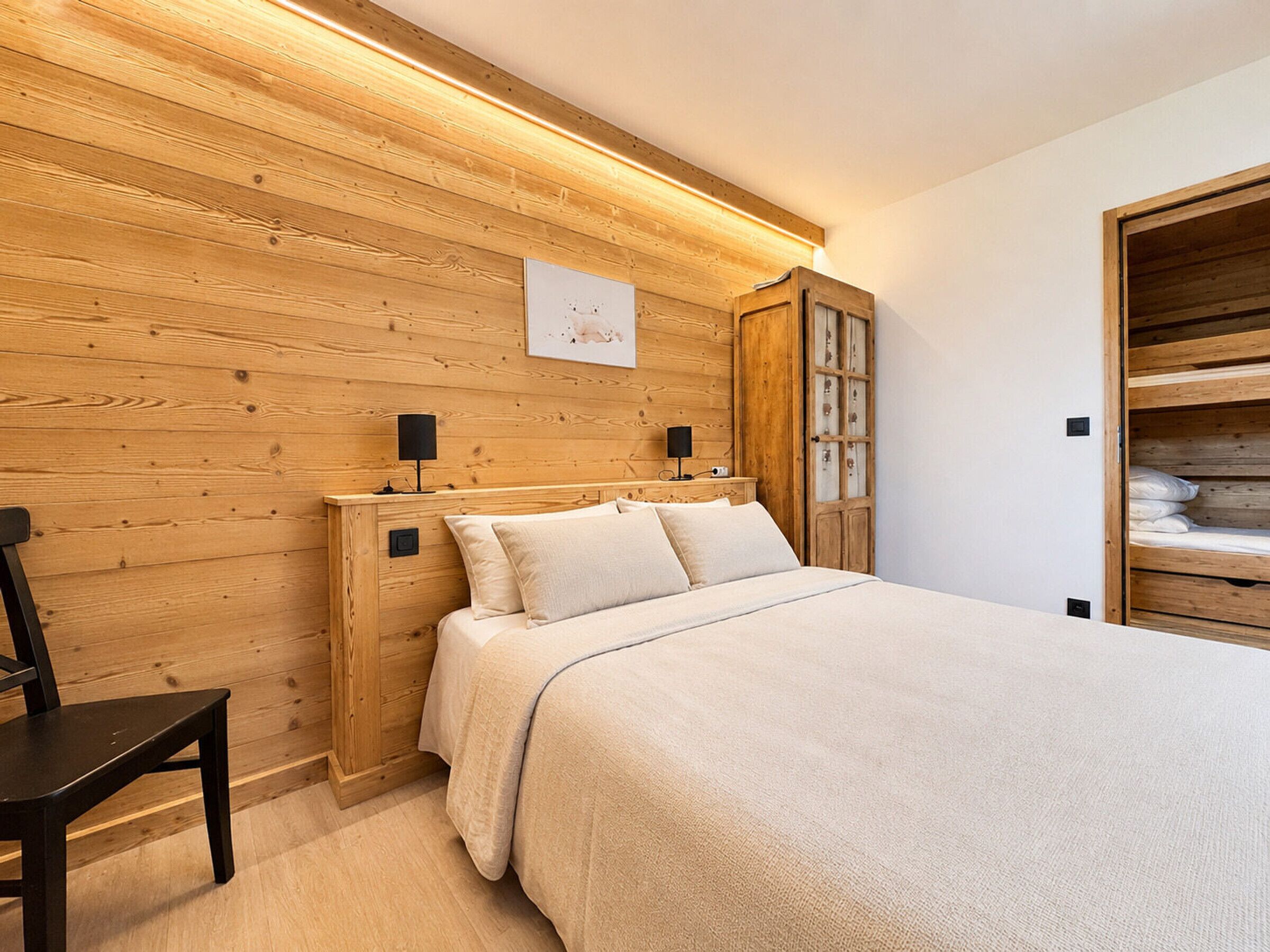 2 bedrooms, WiFi (free)