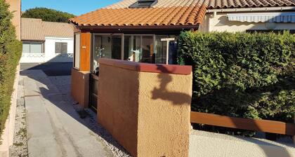 Homerez - Charming House in Leucate with Garden and Terrace
