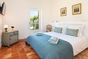 2 Schlafzimmer, Bügeleisen/Bügelbrett, Reisekinderbett, kostenloses WLAN