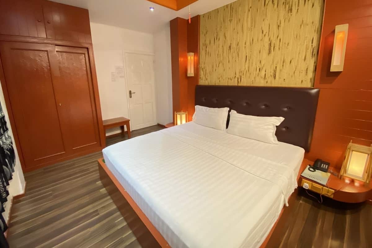2 bedrooms, soundproofing, iron/ironing board, free WiFi