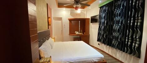 Sistema de insonorización, tabla de planchar con plancha y wifi gratis