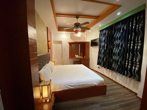 Sistema de insonorización, tabla de planchar con plancha y wifi gratis 