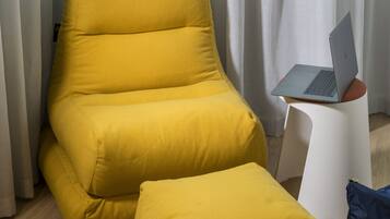 Superior studio | Verduisterende gordijnen, geluiddichte muren, gratis wifi, beddengoed