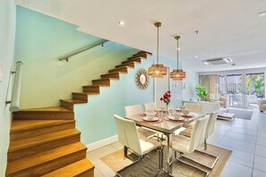 Dining - Large family apartment 5-minute walk from Palm Beach (Oranjestad)
