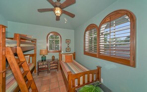4 Schlafzimmer, Bügeleisen/Bügelbrett, kostenloses WLAN, Bettwäsche