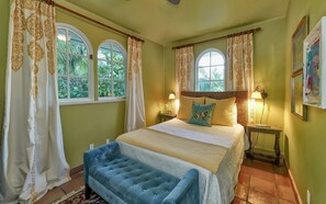 4 bedrooms, iron/ironing board, free WiFi, bed sheets - Villa Marisol: Beachfront, Mediterranean style, w/terrace, pool, hot tub! (Anna Maria)