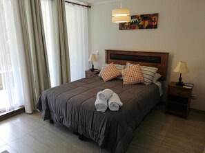 1 bedroom, WiFi, bed sheets, wheelchair access - Apartment near the center. New, very welcoming. (Pucon)