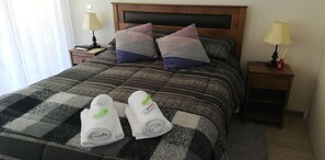 1 bedroom, free WiFi, bed sheets, wheelchair access - Apartment near the center. New, very welcoming. (Pucon)