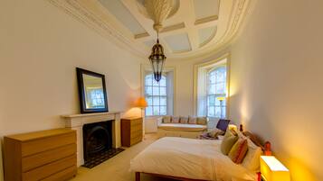 2 chambres, fer et planche à repasser, lit parapluie, Wi-Fi gratuit