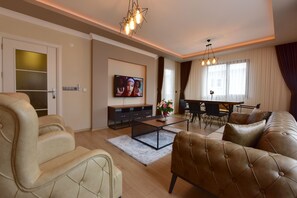 Family Suite | Living area | LCD TV - Inanlar Airport Residence (Trabzon)