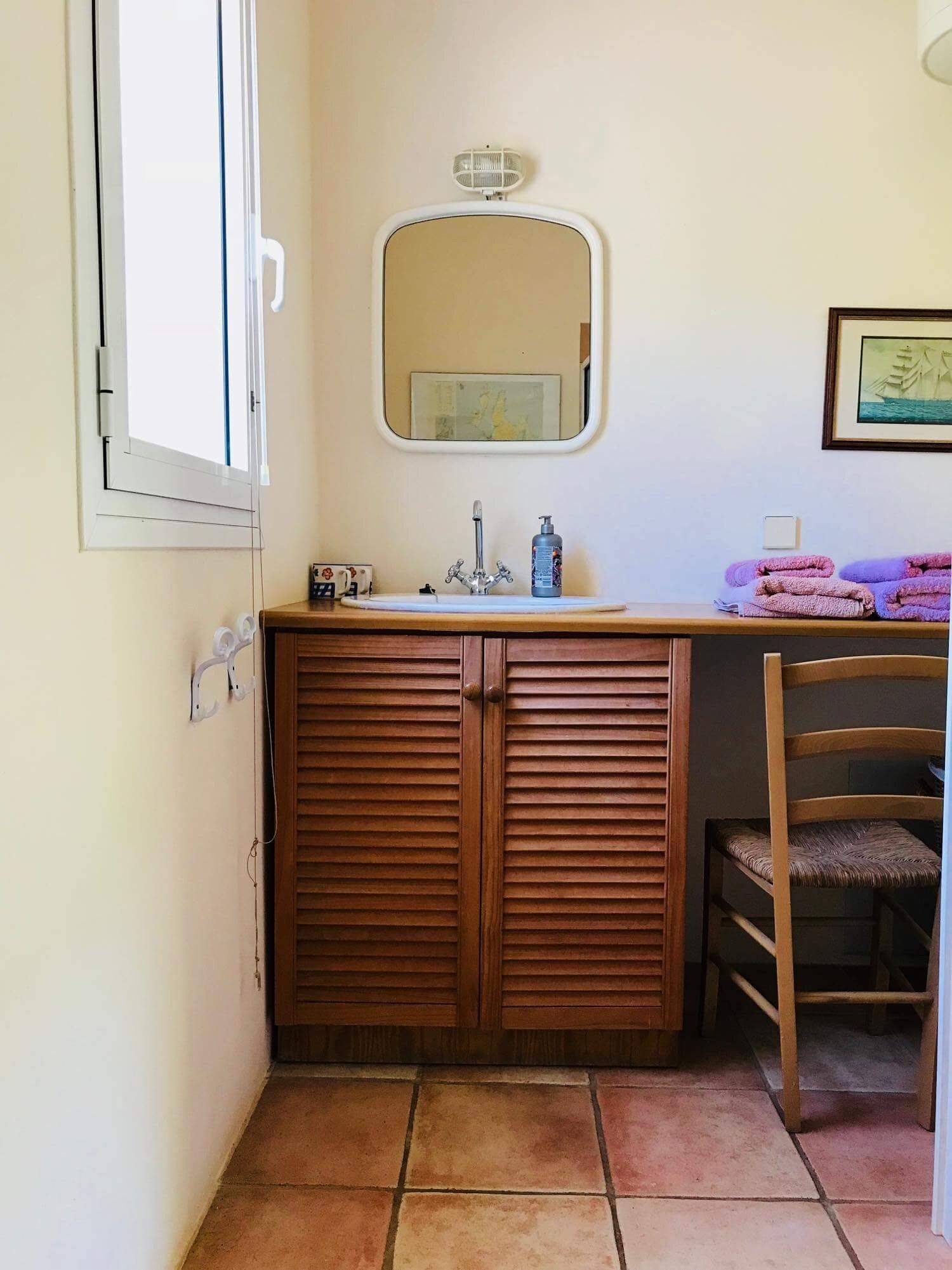 特色双人房或双床房 | 卫生间洗手盆