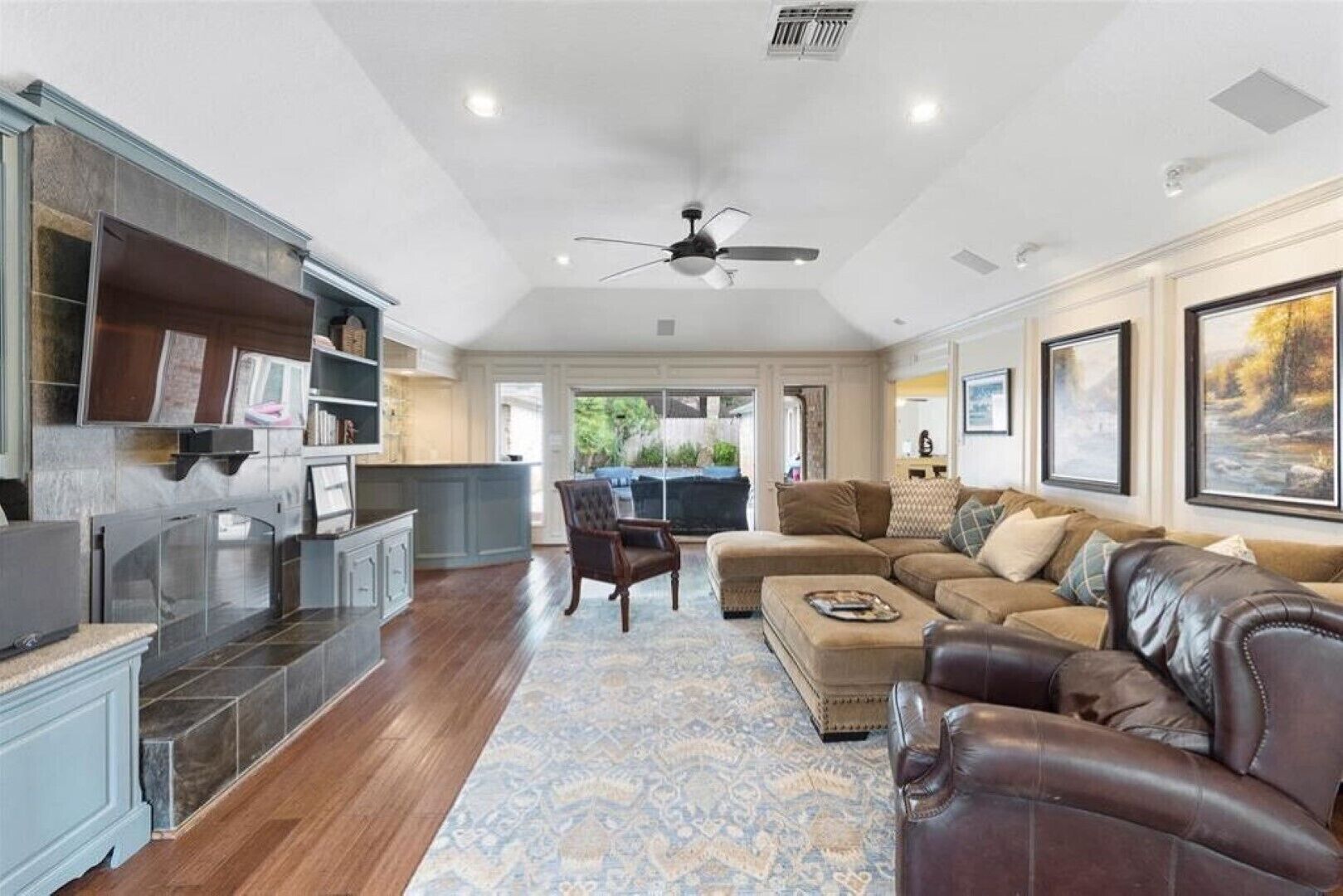 TV, fireplace, DVD player, stereo