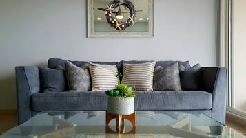 Smart TV, video library