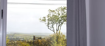 Madra Rua Organic Accommodation
