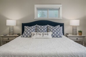 3 bedrooms, desk, iron/ironing board, travel crib - Two King Suites, Ocean Views & Upscale Touches in Downtown Manzanita (Manzanita)