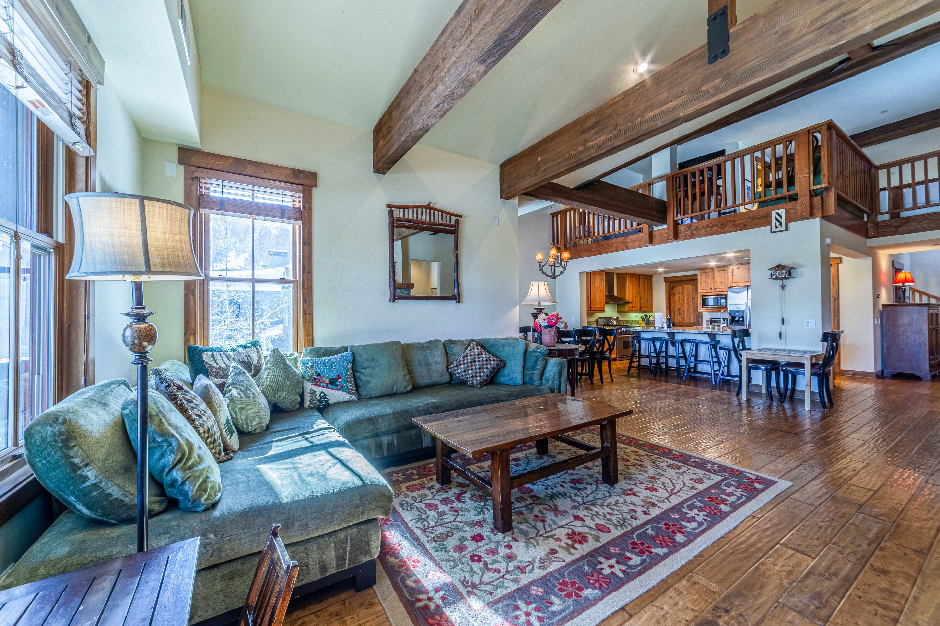 2700SF Snowcreek Lodges Dream Home for 8+ WIFI