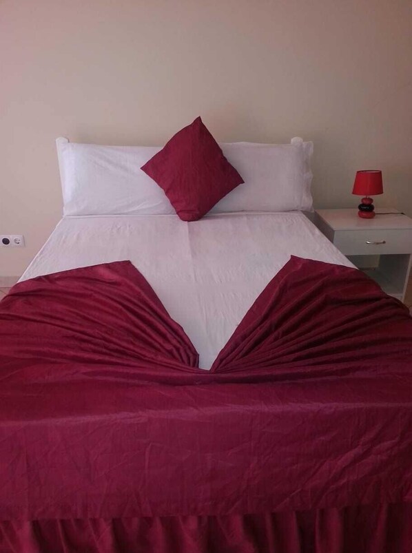 ダブルルーム | 可動式ベッド、ベッドシーツ