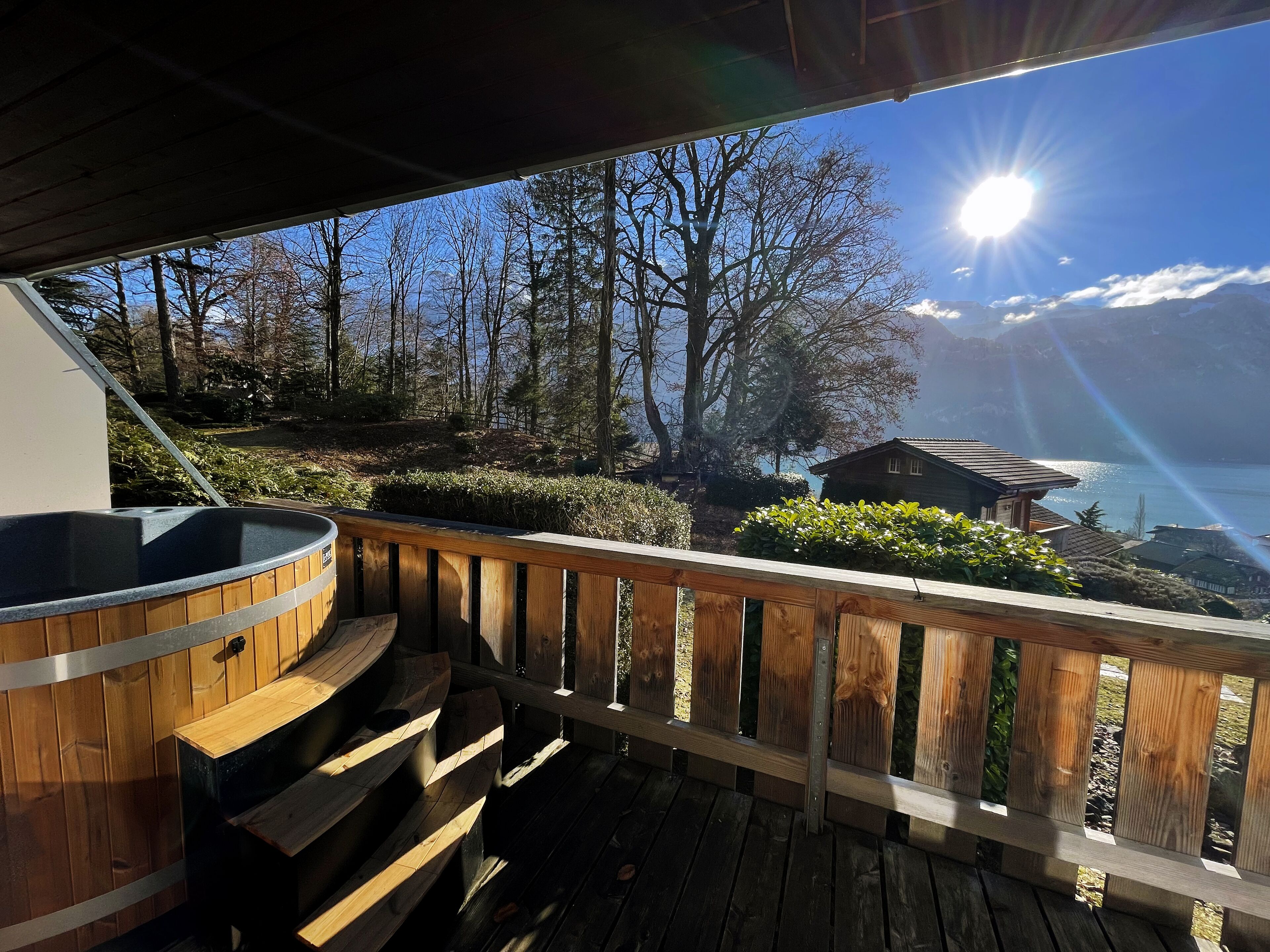 premium triple room, 2 bedrooms, hot tub, lake view (superior) | private spa tub