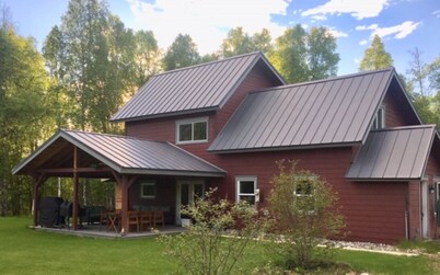 Spacious Talkeetna home on Ruth Glacier Avenue