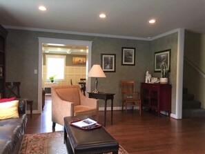 Smart TV, DVD player, books