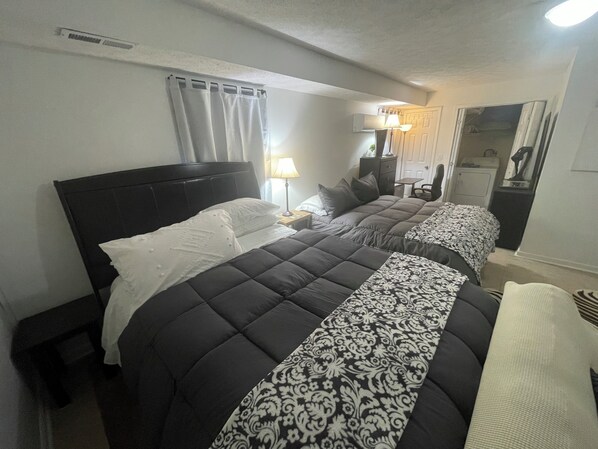 1 bedroom, desk, free WiFi, bed sheets