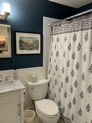 淋浴設備、風筒、提供毛巾、番梘