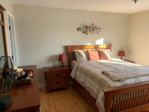 1 bedroom, iron/ironing board, travel cot, free WiFi