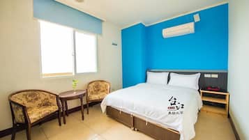 Desk, free WiFi, bed sheets