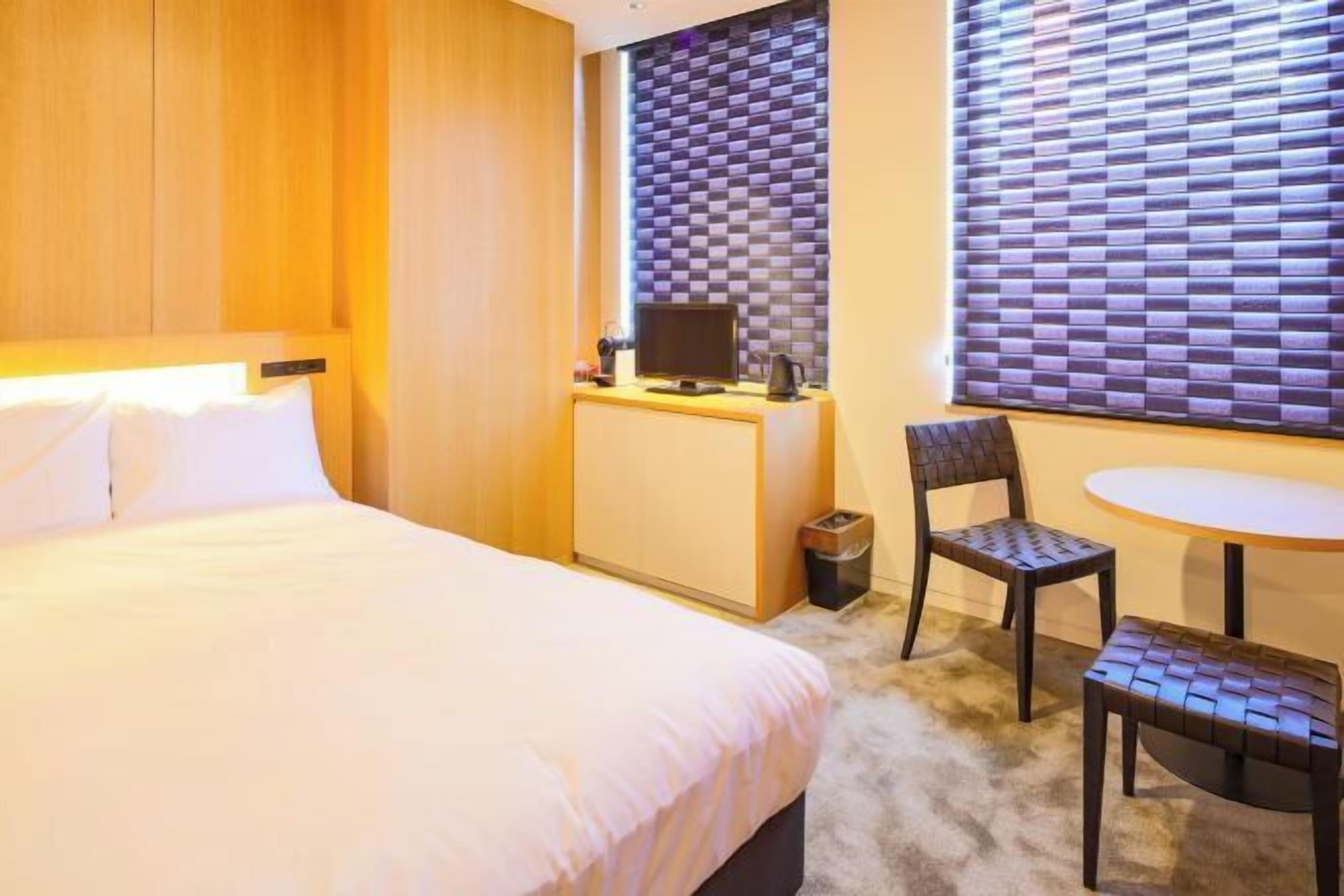 高級寝具、羽毛の掛け布団、ピロートップベッド、セーフティボックス (室内)