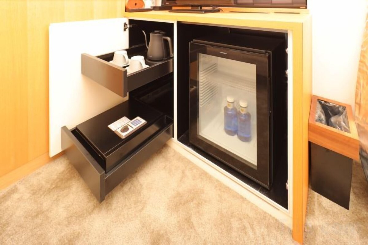 Standard Semi Double Room