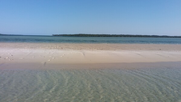 Sun-loungers, beach towels