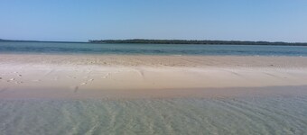 Nyt ferien på Mafia Beach Resort