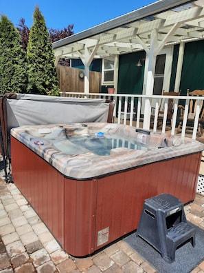 Terrace/patio - LAUGHING DUCK RANCH.... Canal property and just steps away from the beach! (Sequim)