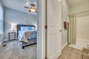 4 bedrooms, iron/ironing board, free WiFi, bed sheets